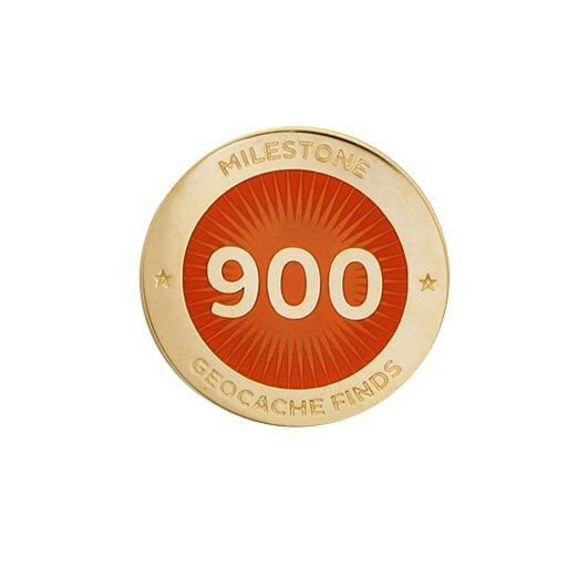 Milestone Pin - 900 Finds