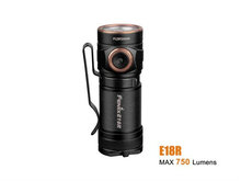 Fenix E18R (750 Lumen oplaadbaar)